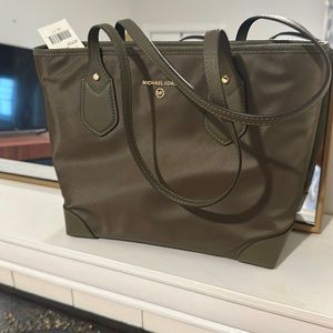 Michael Kors tote